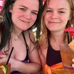 Meet your Posher, Caryn